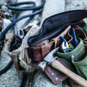 Servicios de albañilería Madrid. Leather toolbelt